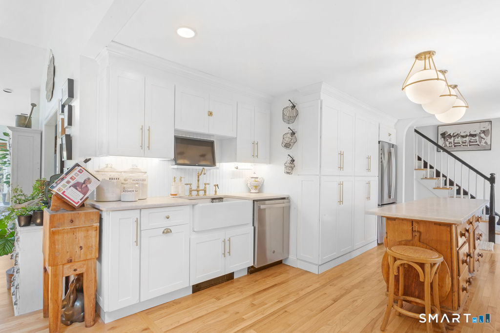 242 Neck Road Madison CT 06443