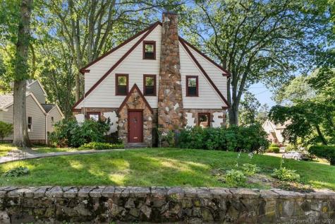 83 Greenway Street Hamden CT 06517