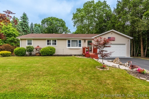 15 Pastors Walk Monroe CT 06468