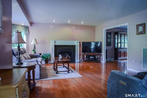 15 Silano Drive Oxford CT 06478