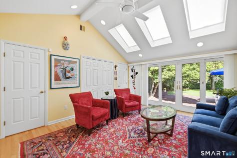 30 West Ridge Drive West Hartford CT 06107