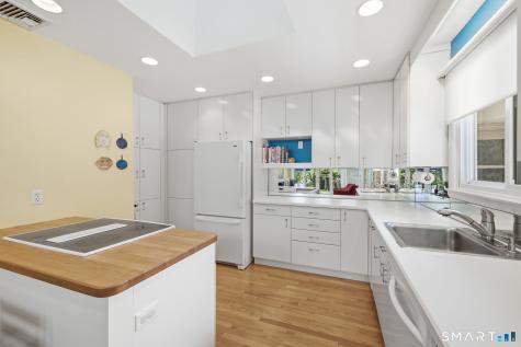 30 West Ridge Drive West Hartford CT 06107
