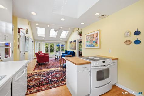 30 West Ridge Drive West Hartford CT 06107
