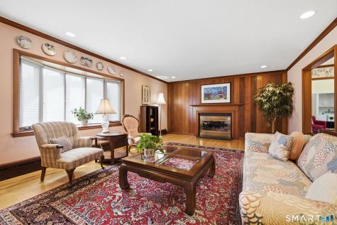 30 West Ridge Drive West Hartford CT 06107