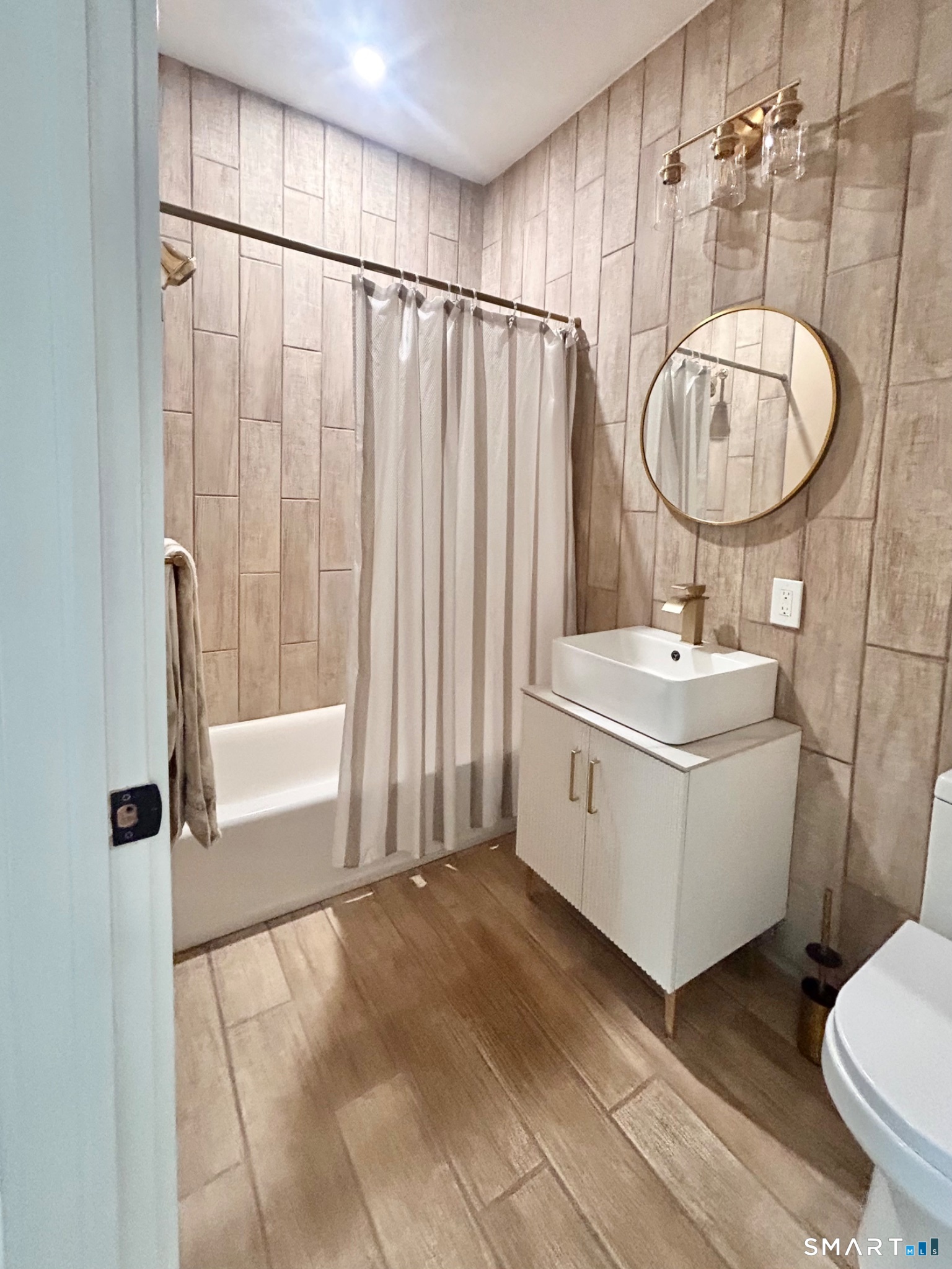 11-R Upper Kensington Drive East Lyme CT 06333