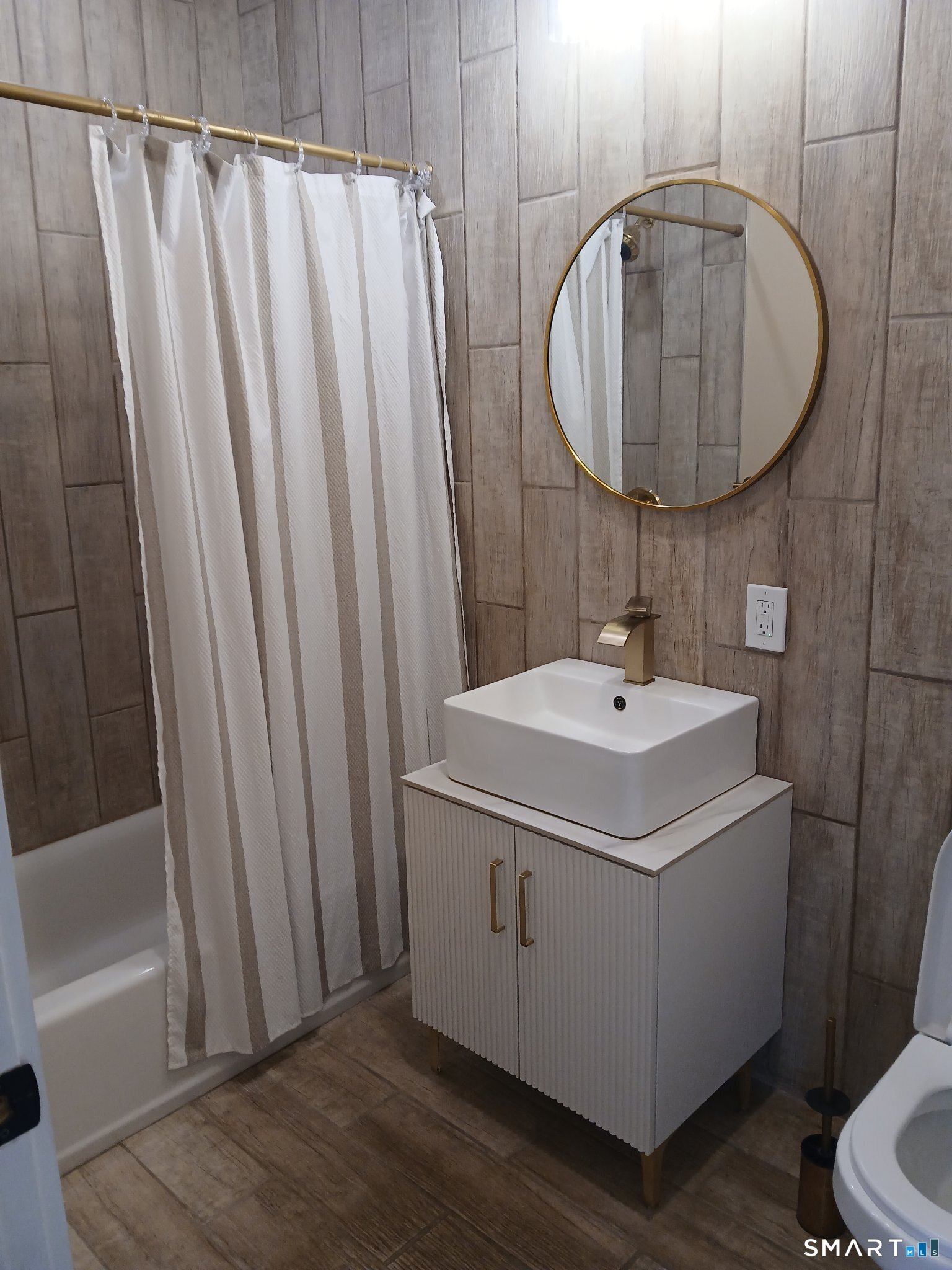 11-R Upper Kensington Drive East Lyme CT 06333