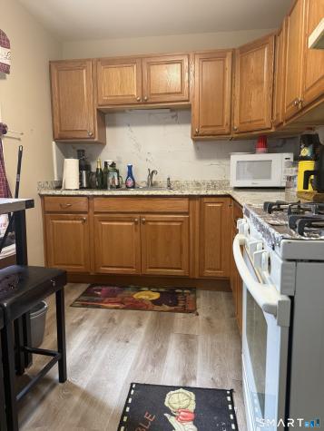 44 Oxford Drive East Hartford CT 06118