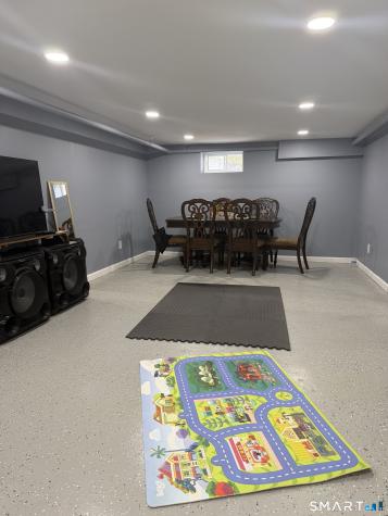 44 Oxford Drive East Hartford CT 06118