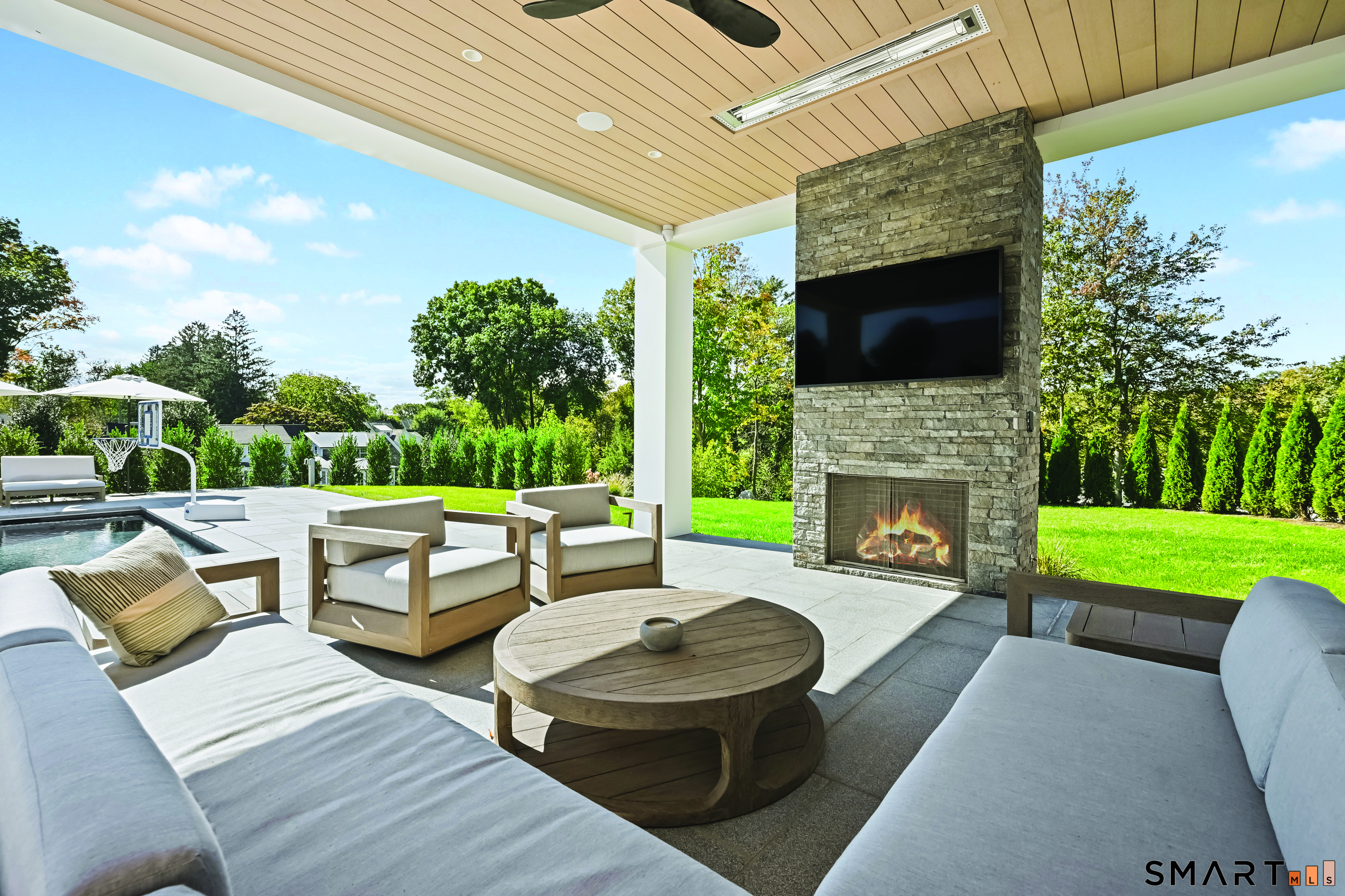 688 Hulls Farm Road Fairfield CT 06890