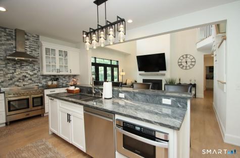 773 West Avon Road Avon CT 06001