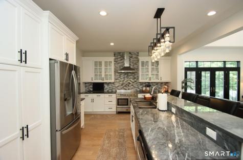 773 West Avon Road Avon CT 06001