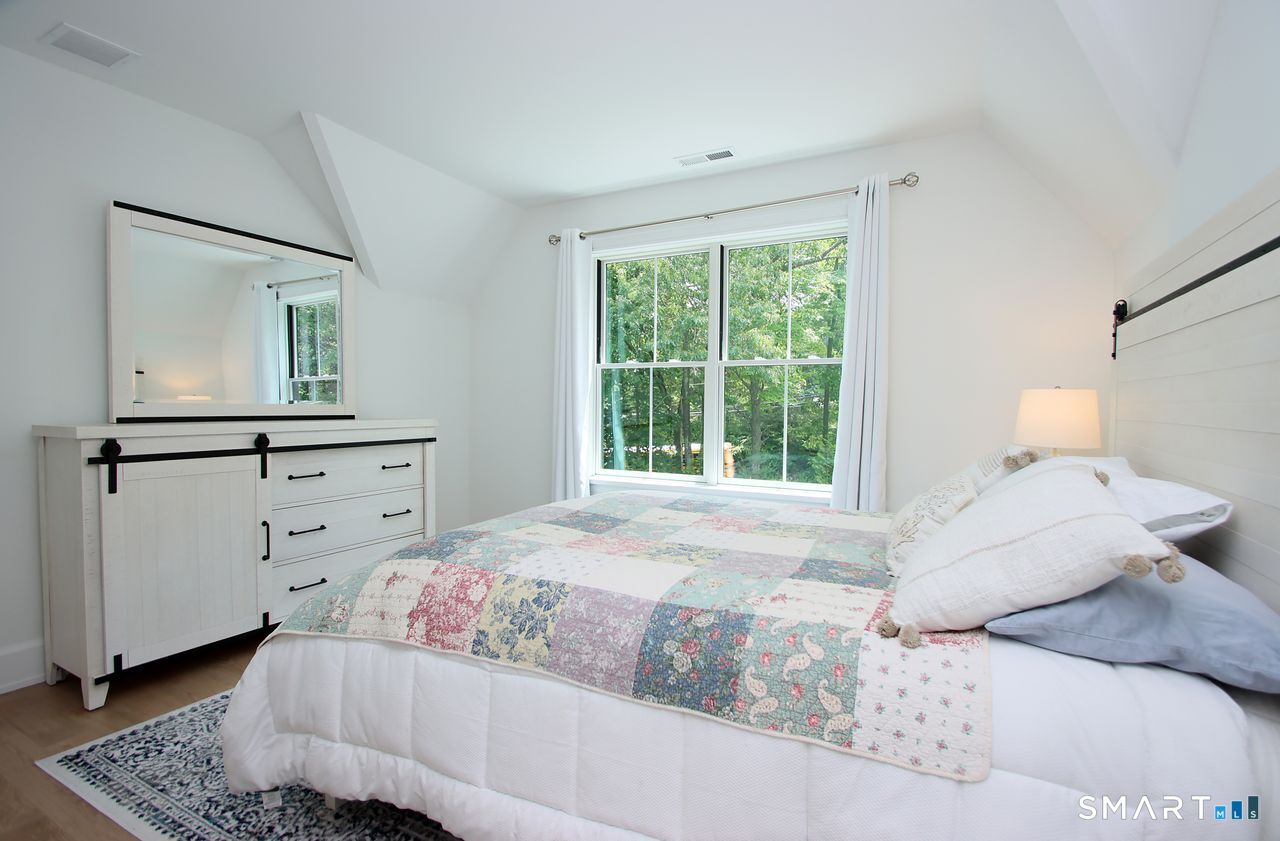 773 West Avon Road Avon CT 06001