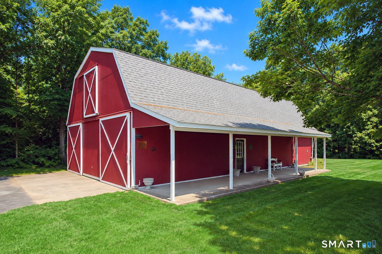 773 West Avon Road Avon CT 06001