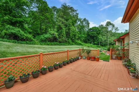604 Brownstone Ridge Meriden CT 06451
