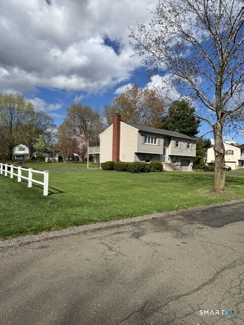 30 Hawley Road Extension Danbury CT 06811