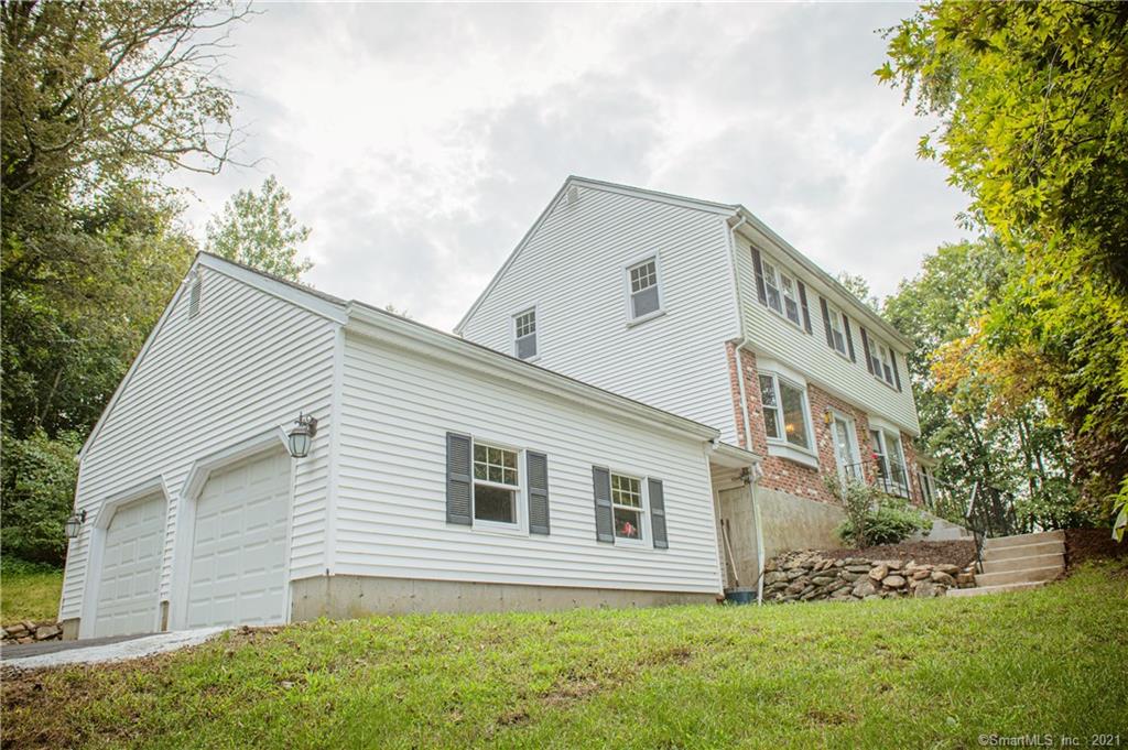 74 Ledgewood Drive North Branford CT 06471