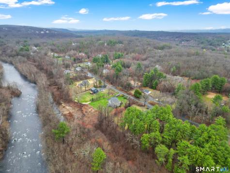 589 Huckleberry Hill Road Avon CT 06001