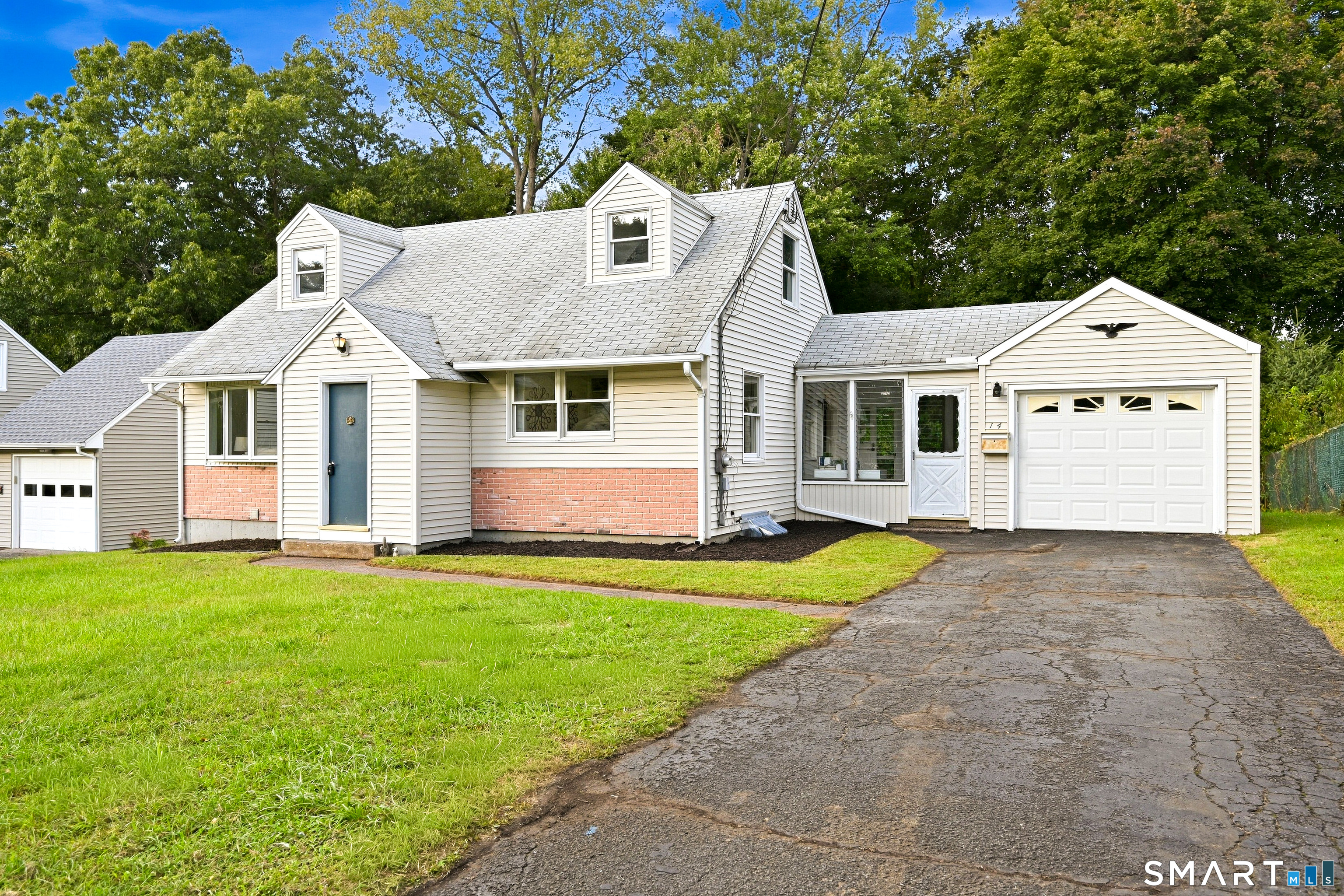 14 Beechwood Drive Wallingford CT 06492