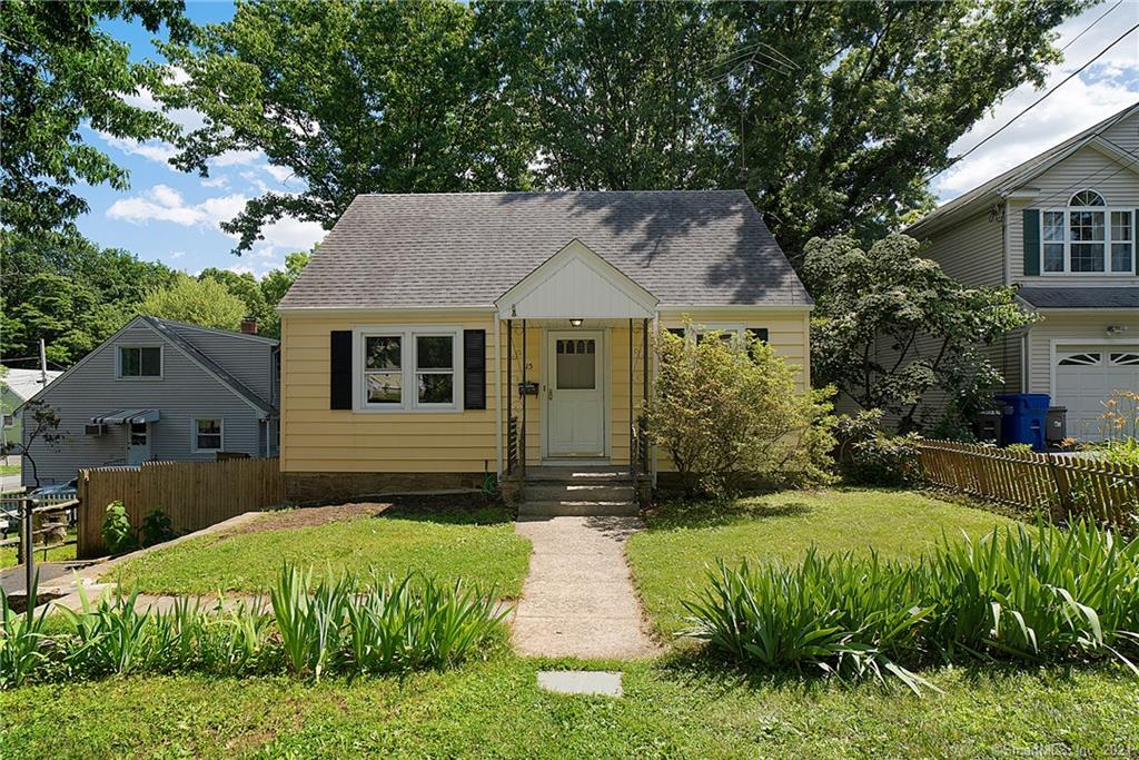 15 Sterling Street Fairfield CT 06825