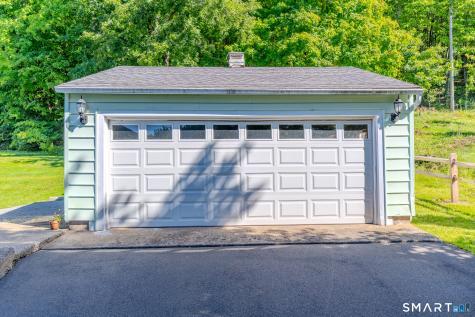 374 Moss Farms Road Cheshire CT 06410