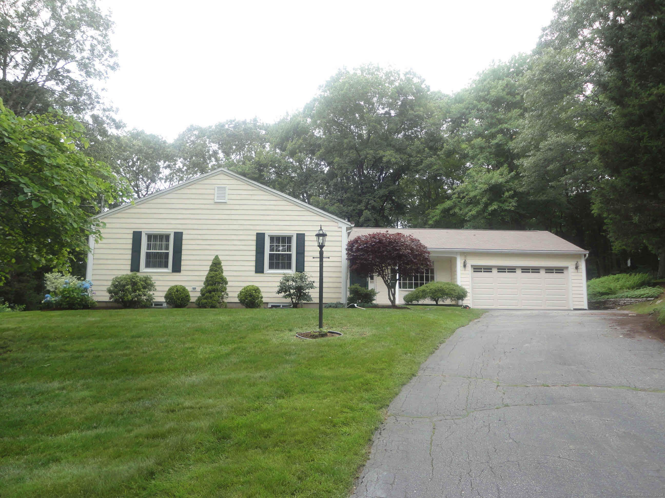 17 Harbor North View Essex CT 06426