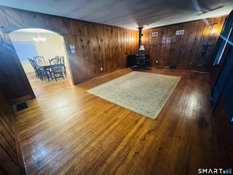 11 Ash Street Putnam CT 06260