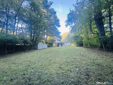 11 Ash Street Putnam CT 06260