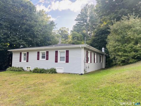 11 Ash Street Putnam CT 06260