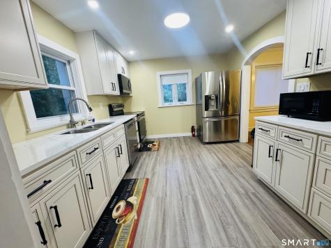 11 Ash Street Putnam CT 06260