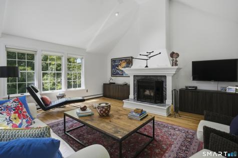 51 Mamanasco Road Ridgefield CT 06877