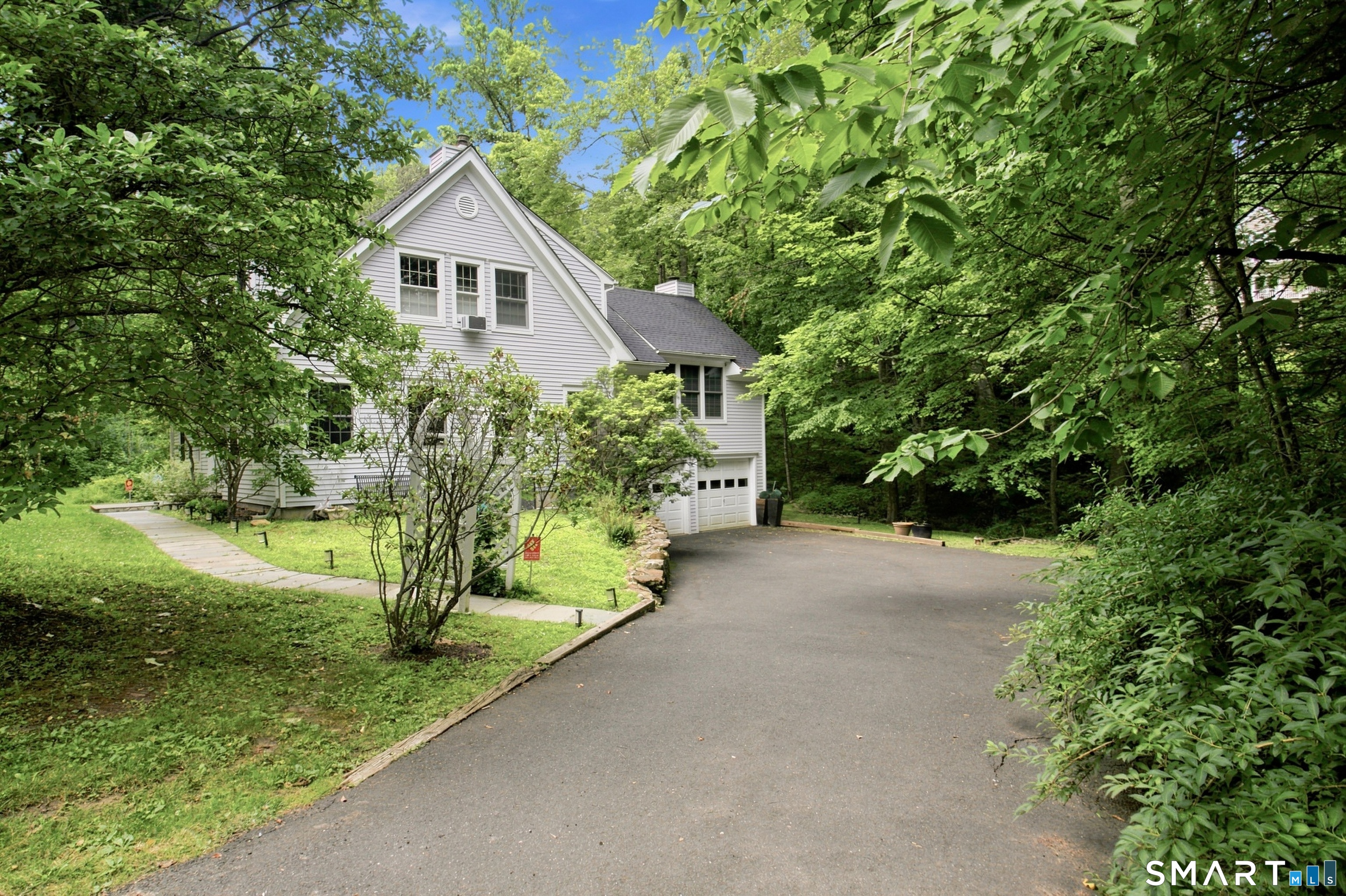 51 Mamanasco Road Ridgefield CT 06877
