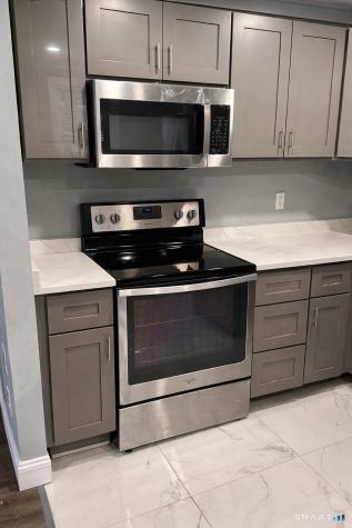 11 Vergennes Court Groton CT 06340