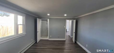 11 Vergennes Court Groton CT 06340