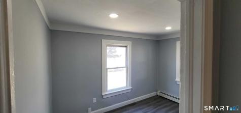 11 Vergennes Court Groton CT 06340