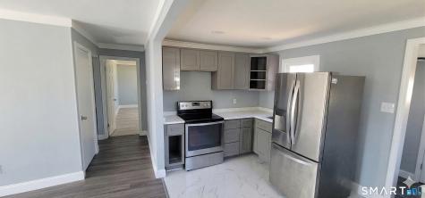 11 Vergennes Court Groton CT 06340