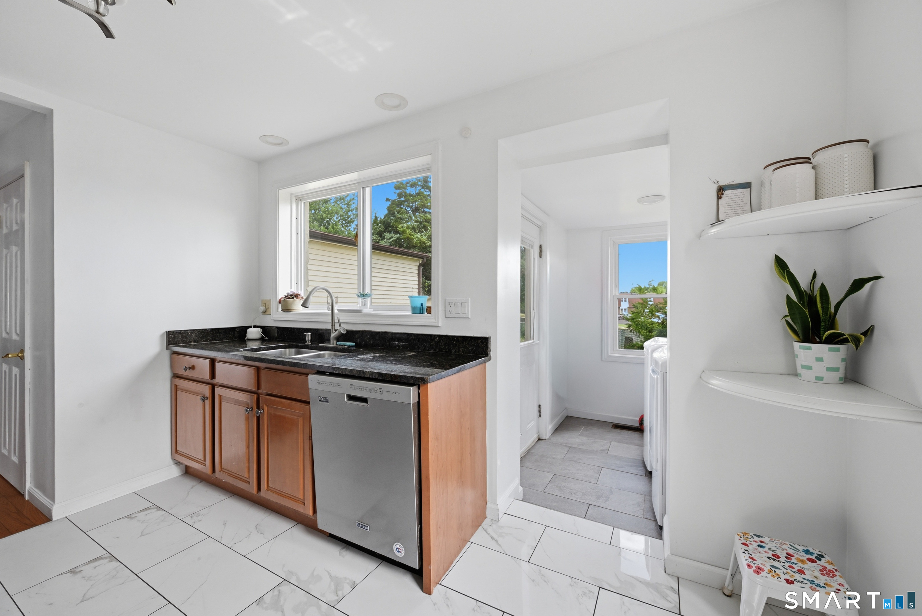 5 Victor Street East Haven CT 06512