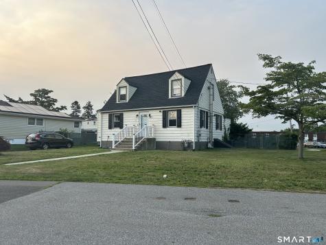 5 Victor Street East Haven CT 06512