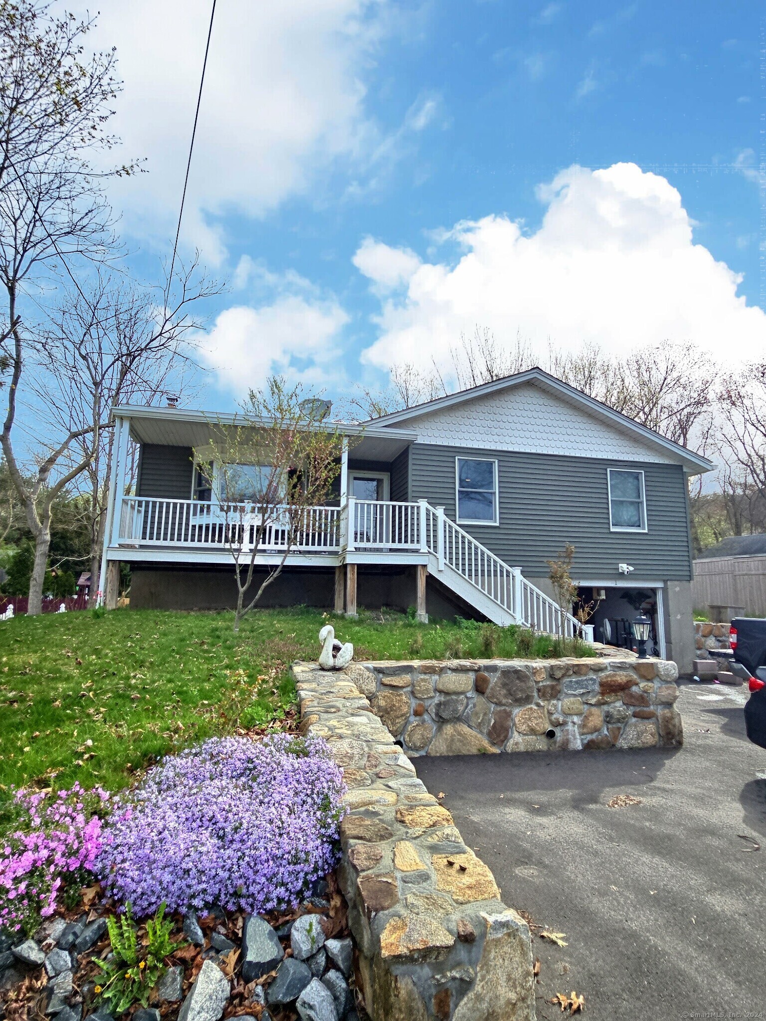 1 Lynn Terrace Seymour CT 06483