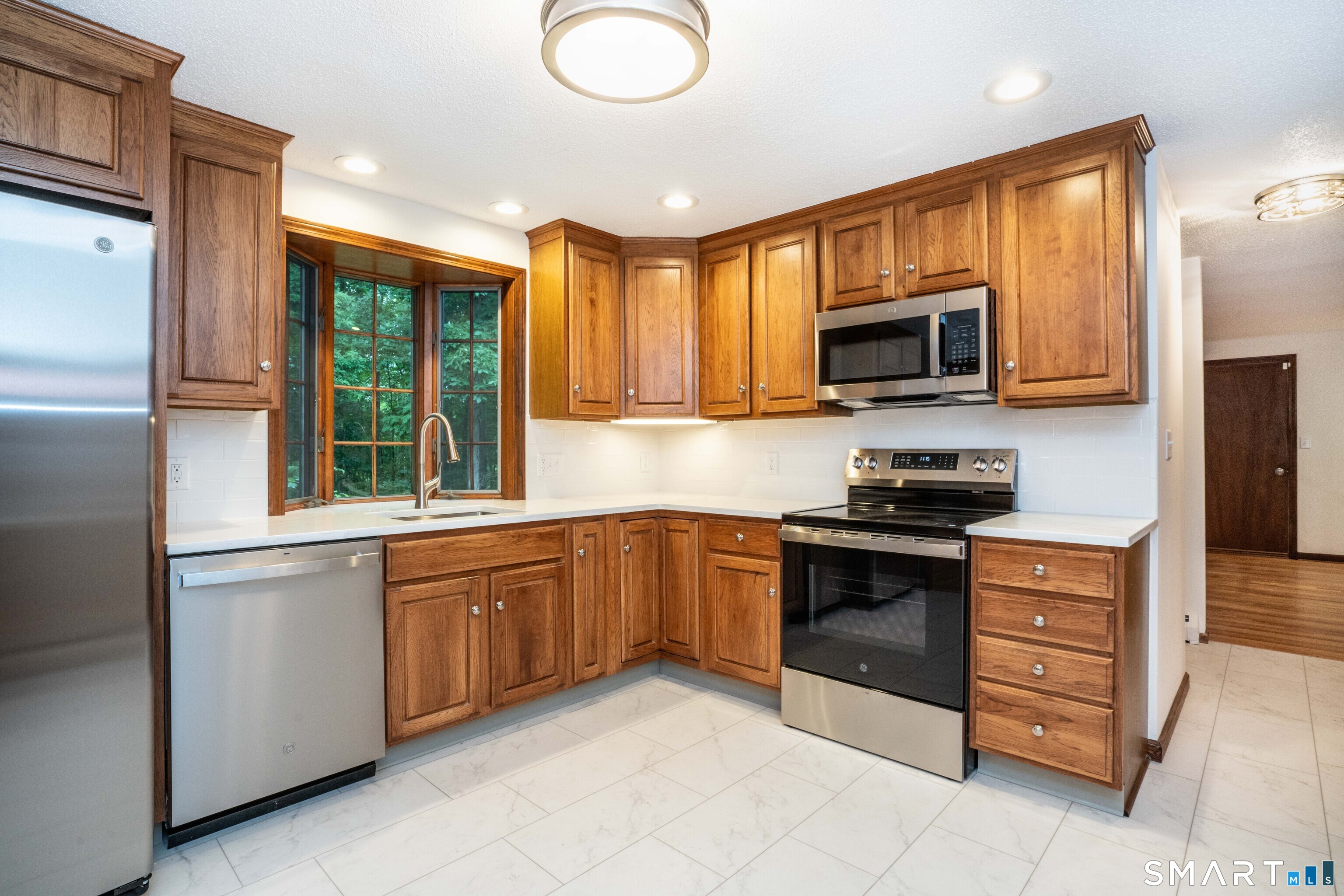 182 Valley View Road Manchester CT 06040