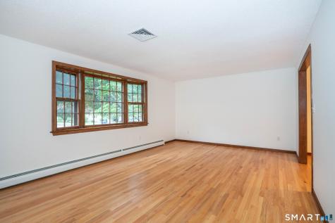 182 Valley View Road Manchester CT 06040