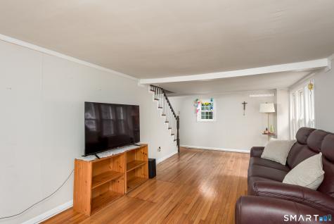 208 Thornbush Road Wethersfield CT 06109