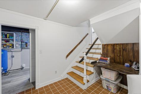 32 Dana Road Danbury CT 06811