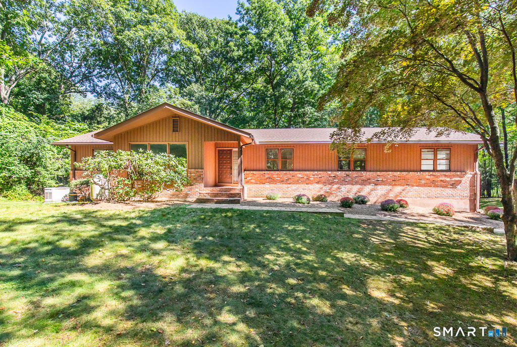 14 Mitchell Lane Woodbridge CT 06525