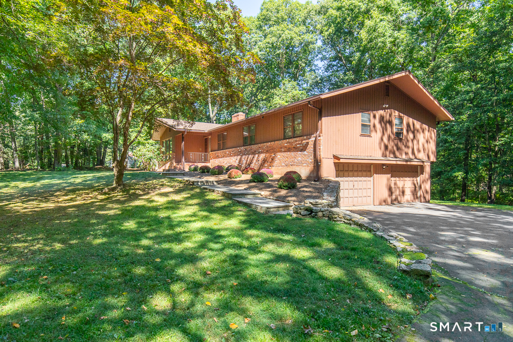 14 Mitchell Lane Woodbridge CT 06525