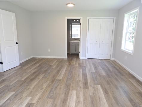 13 Dayton Road Waterford CT 06385