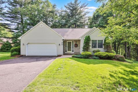 10 Knollwood Circle Enfield CT 06082