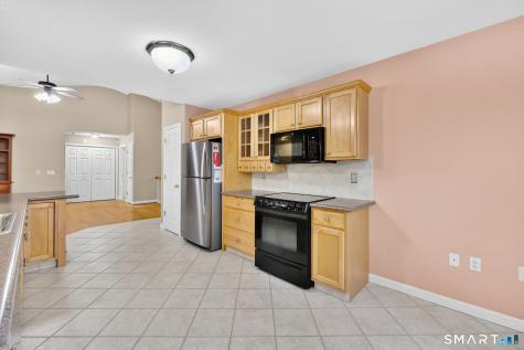 10 Knollwood Circle Enfield CT 06082