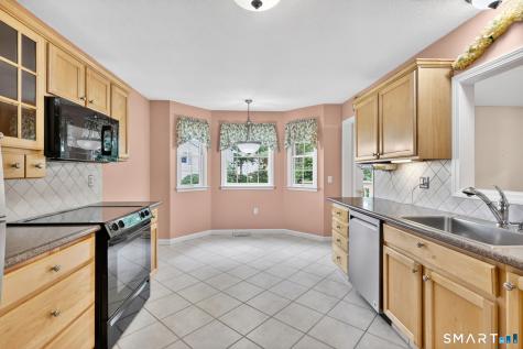 10 Knollwood Circle Enfield CT 06082