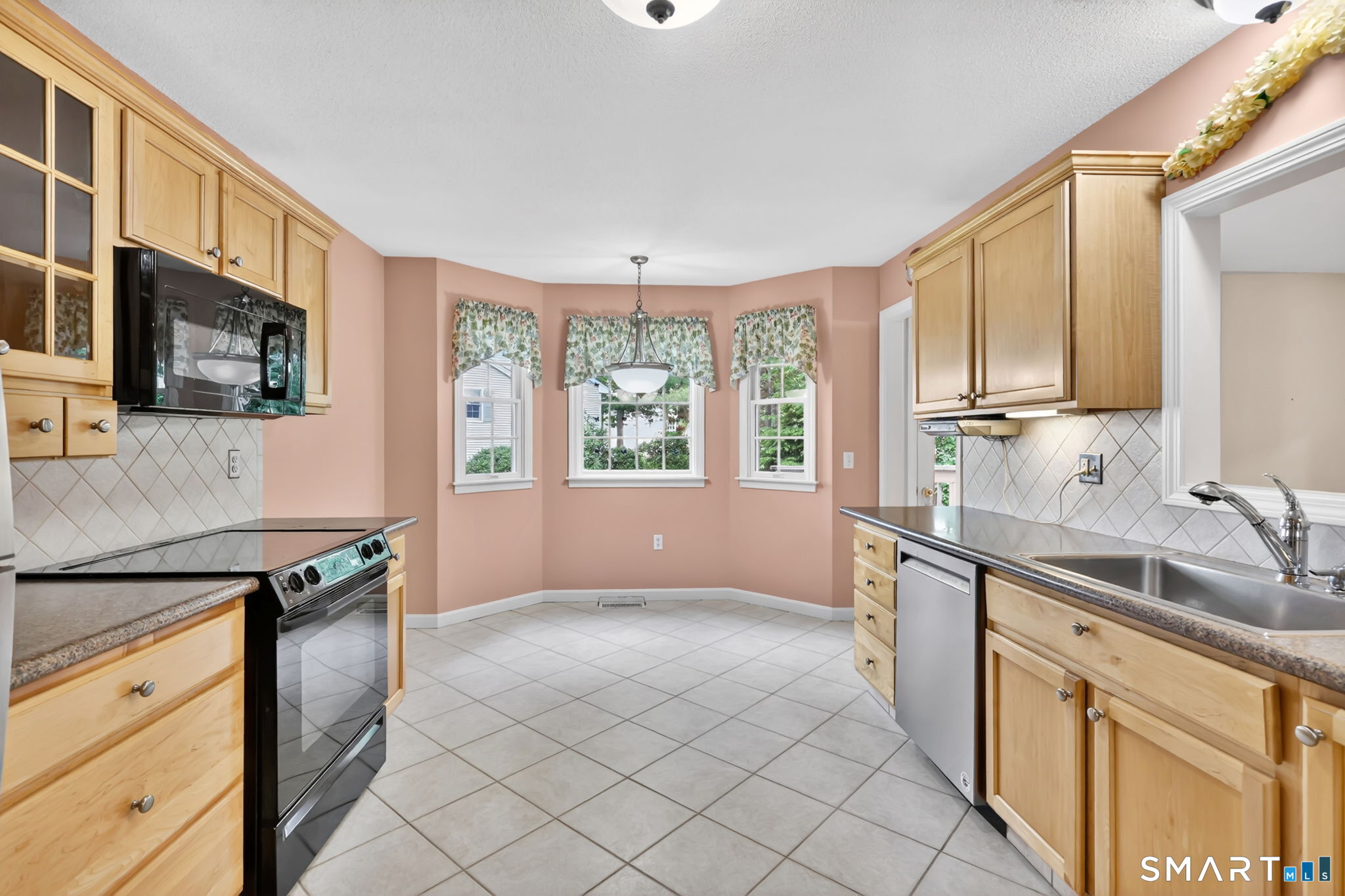 10 Knollwood Circle Enfield CT 06082