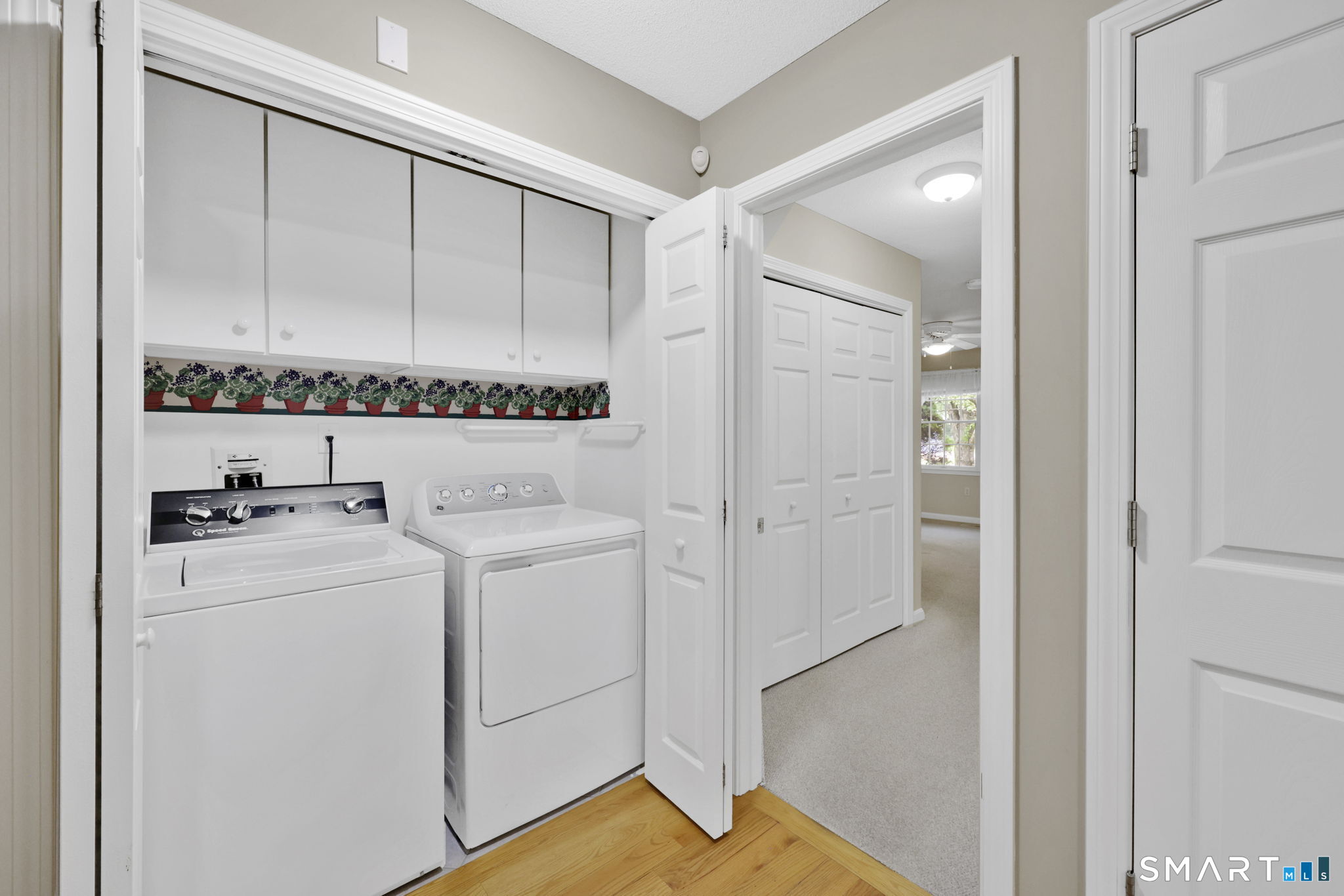 10 Knollwood Circle Enfield CT 06082